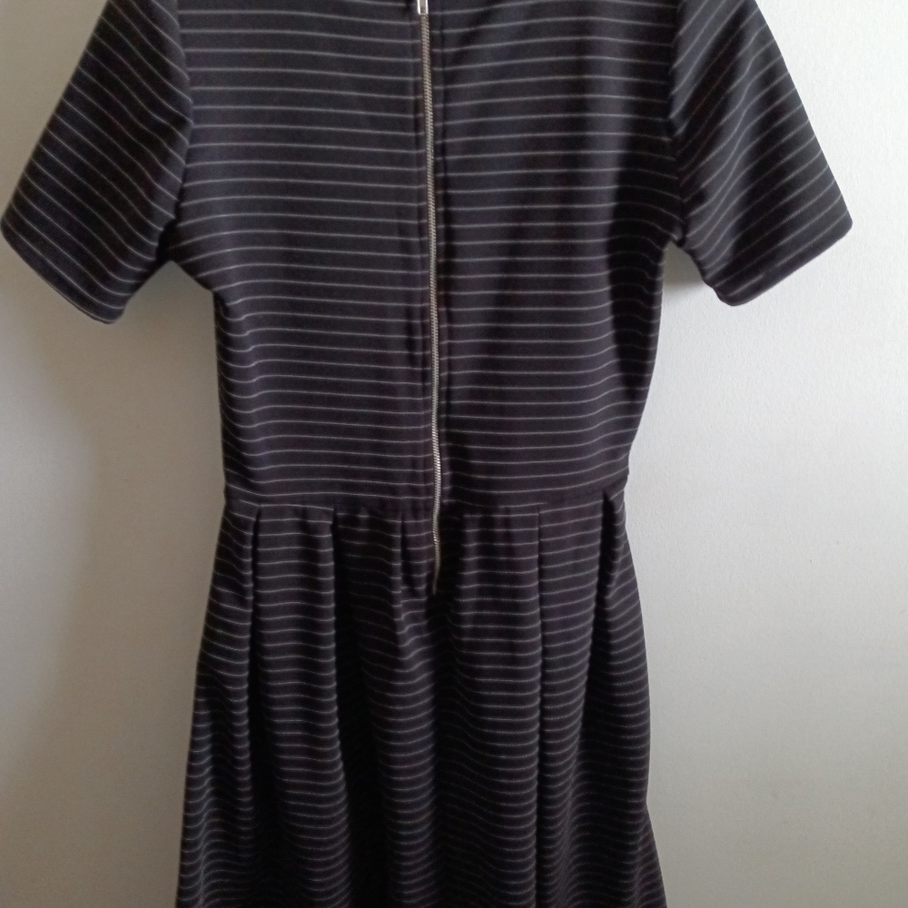 LulaRoe Black Striped Dress - Picture 5 of 7